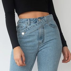 Fashion to Figure Asymmetrical Belt Skinny Jean Size 22